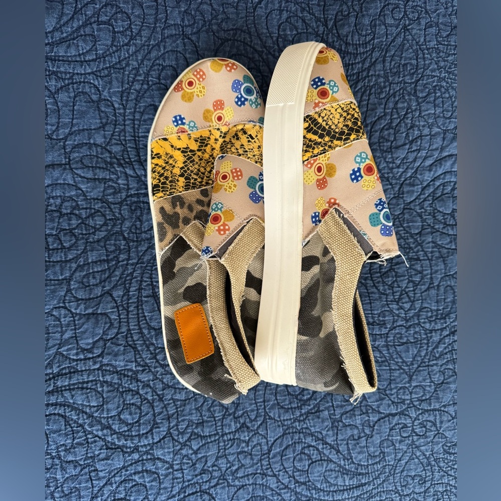 Slip on sneakers